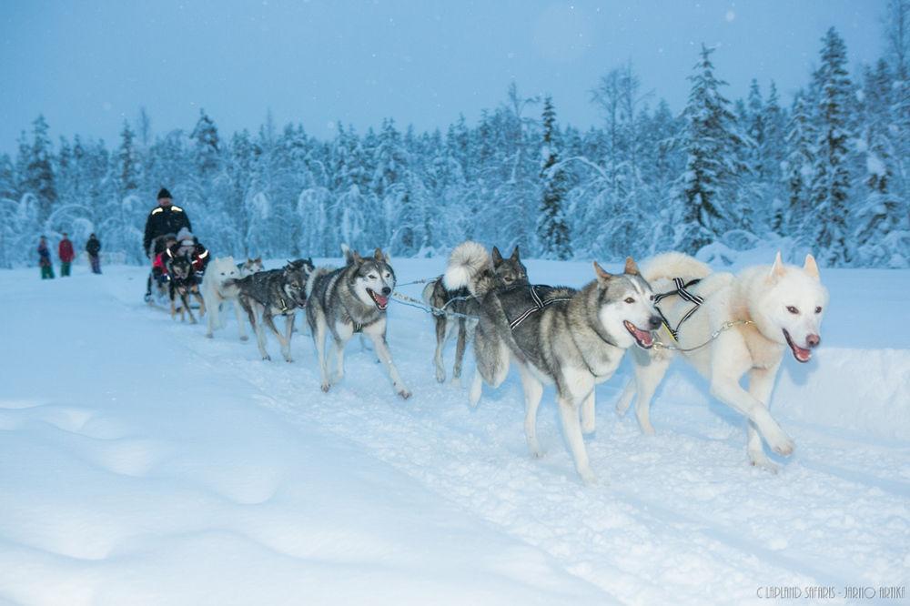 Lapland Hotels Snowvillage อุลลาสยาร์วิ ภายนอก รูปภาพ